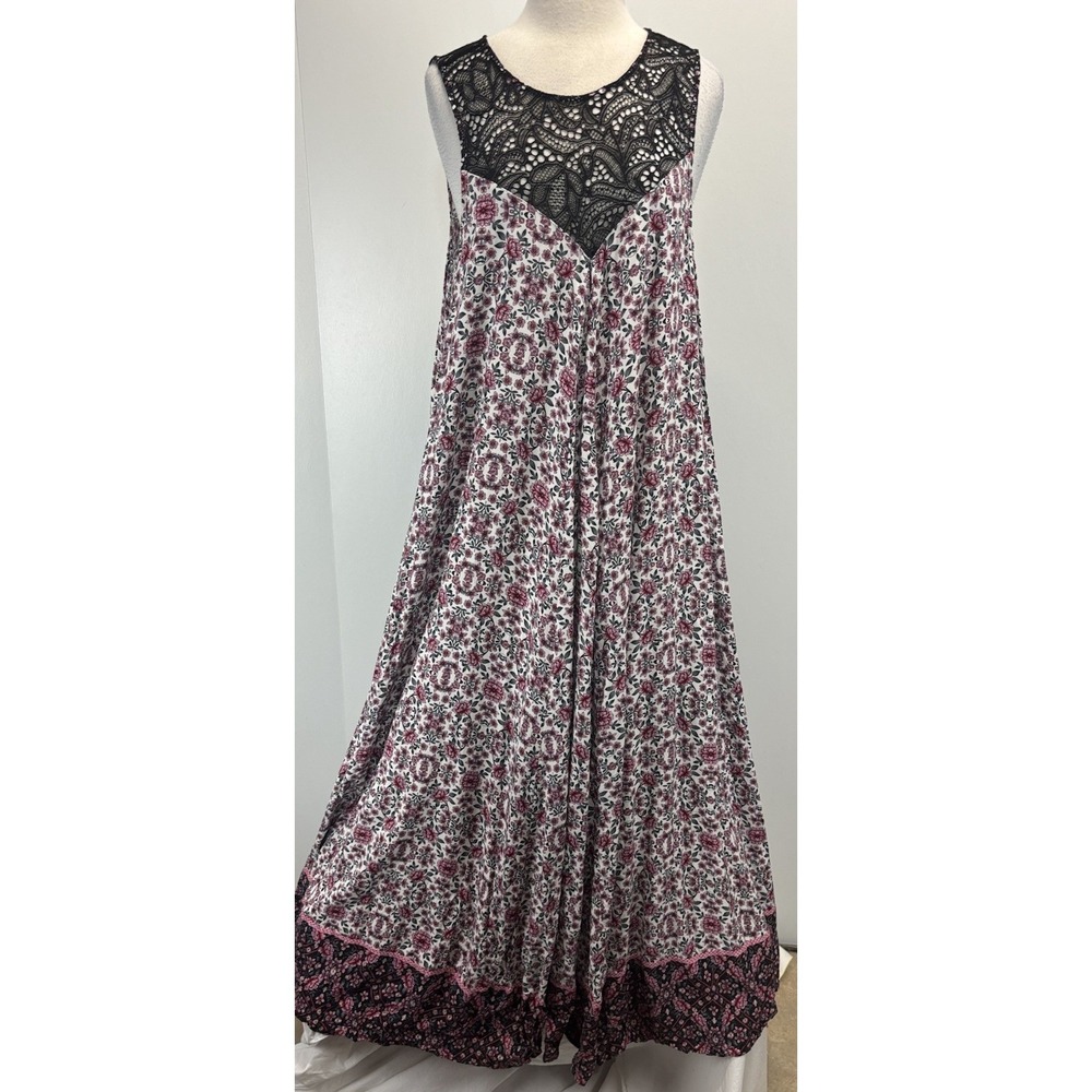 Torrid Floral Maxi Dress Sz 1 1X Plus Pink Black Lace Yoke Neckline Cottage Core